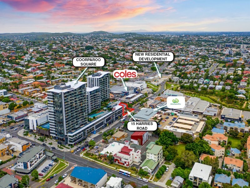 15 Harries Road, Coorparoo QLD 4151