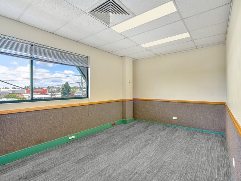 105 Browns Plains Rd, Browns Plains QLD 4118