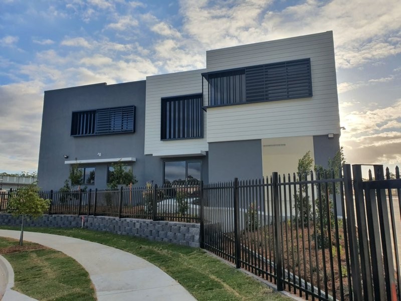 Unit 2/8 Distribution Court, Arundel QLD 4214
