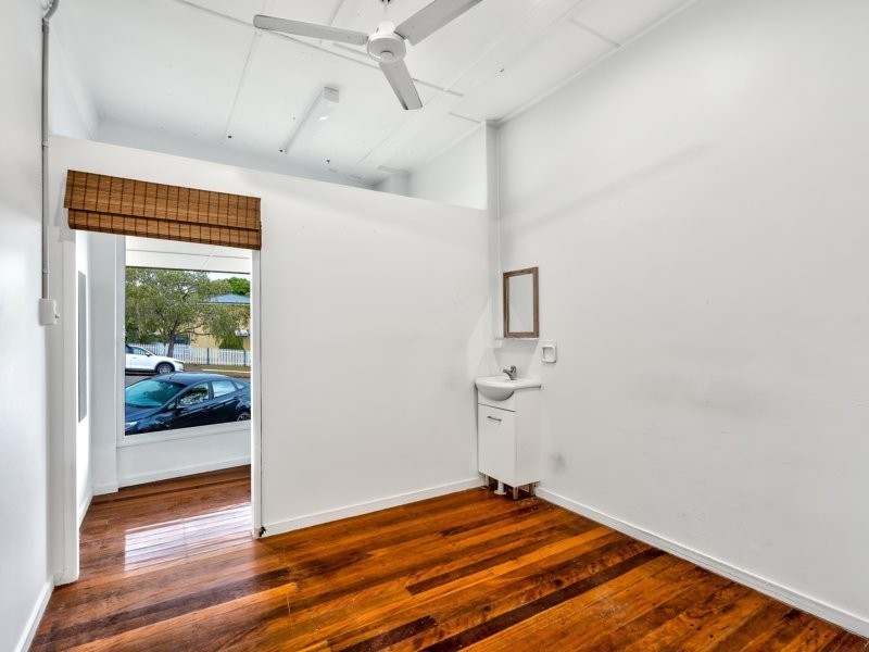 1/50 Seville Road, Holland Park QLD 4121