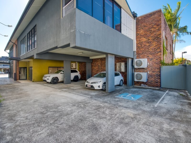 63 Old Cleveland Road, Greenslopes QLD 4120