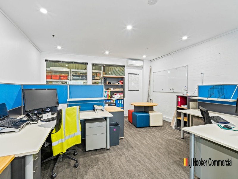 2/74-76 Magnesium Drive, Crestmead QLD 4132