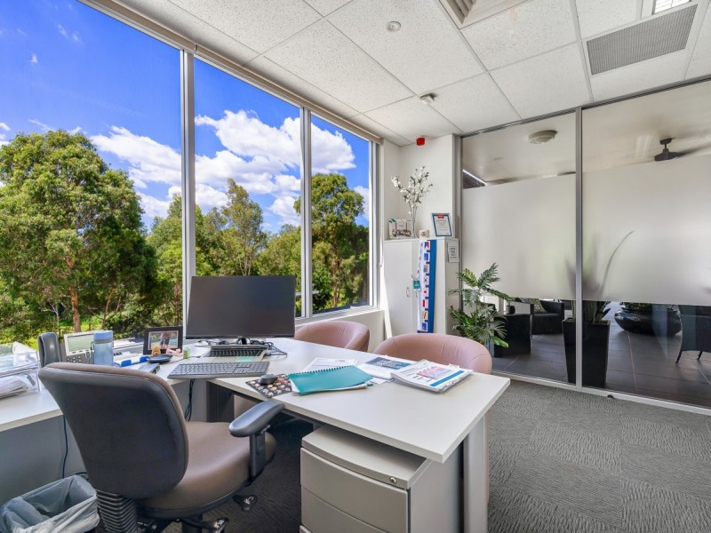 3994 Pacific Highway, Springwood QLD 4127