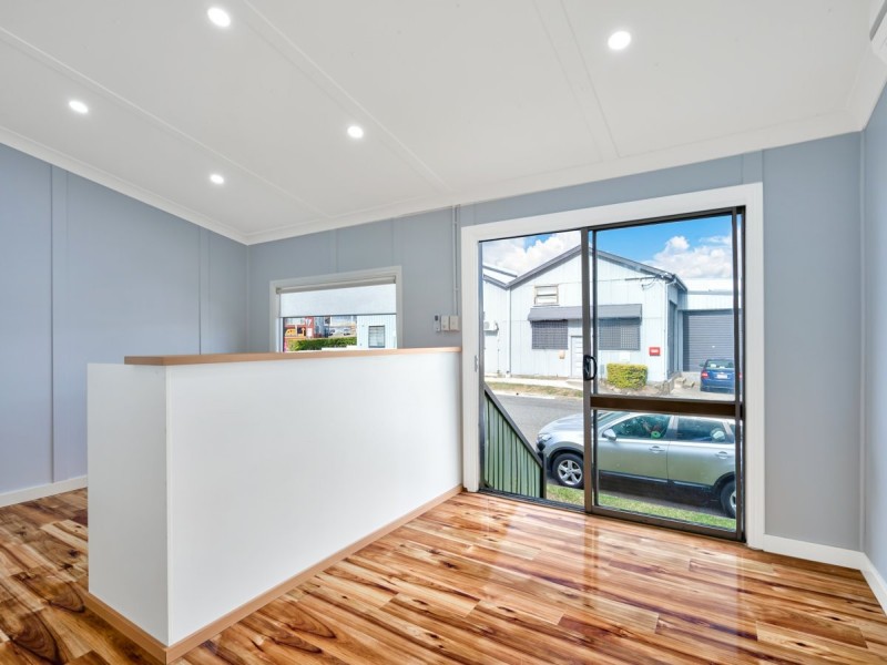 Front office& Rear W’House/14A/18 Chrome Street, Salisbury QLD 4107