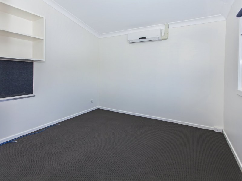 Front office& Rear W’House/14A/18 Chrome Street, Salisbury QLD 4107