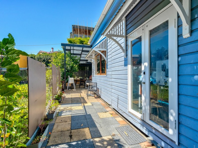 49 Laura Street, Highgate Hill QLD 4101