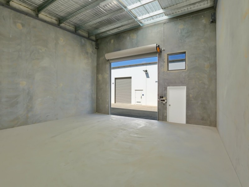 21 Middle Road, Hillcrest QLD 4118