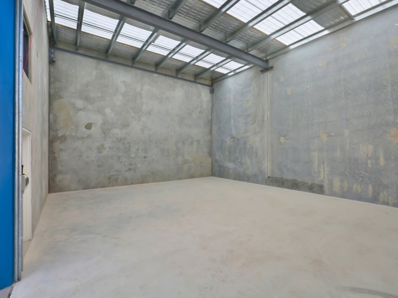 21 Middle Road, Hillcrest QLD 4118