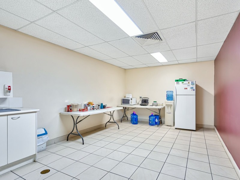 111 Gardens Drive, Willawong QLD 4110