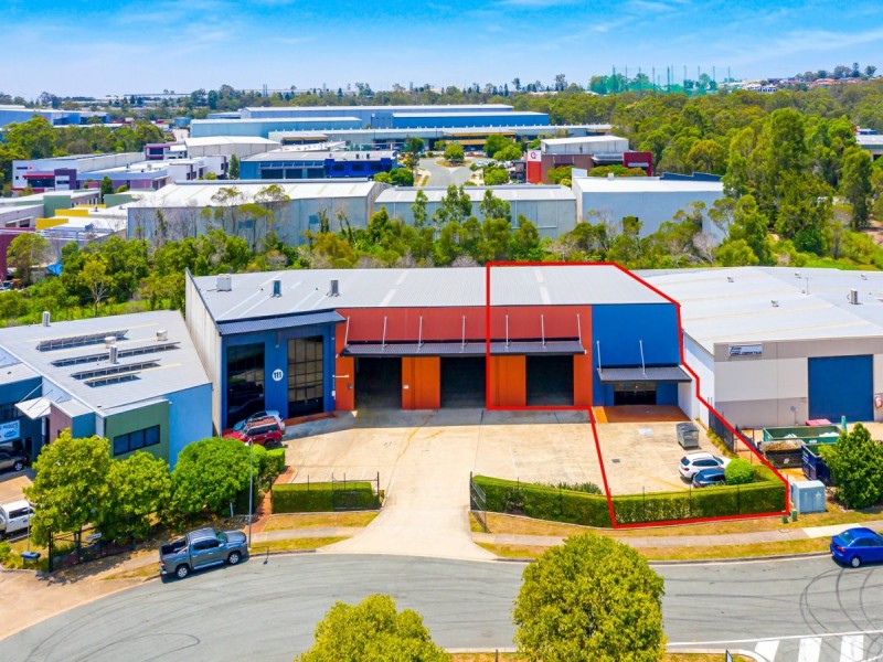 111 Gardens Drive, Willawong QLD 4110