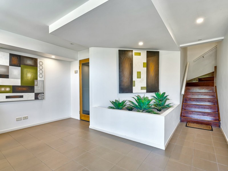 67 Derelle Street, Woolloongabba QLD 4102