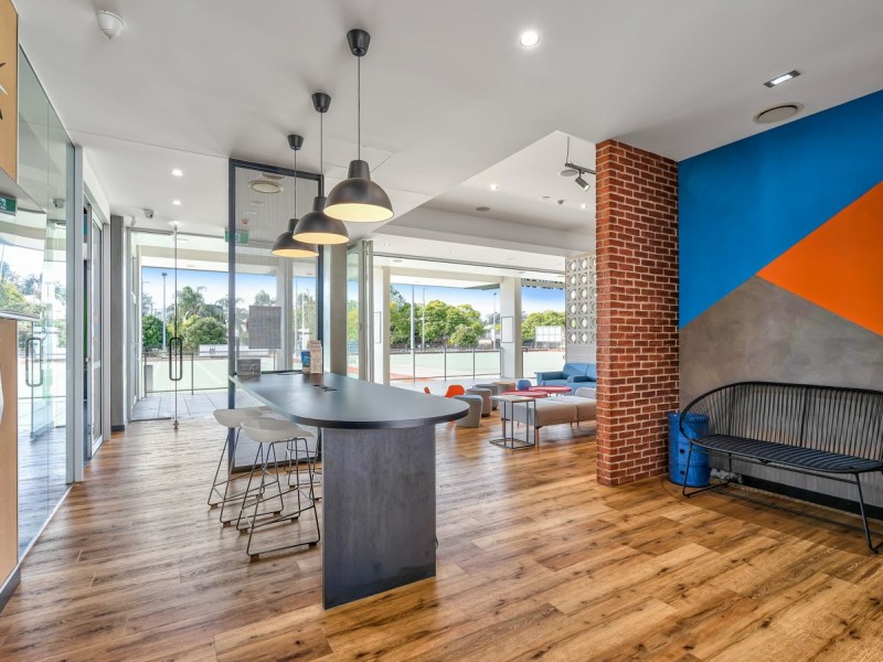 2/101 Clarence Road, Indooroopilly QLD 4068