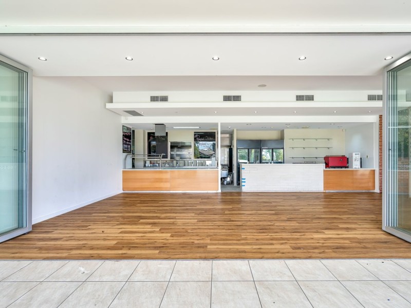 2/101 Clarence Road, Indooroopilly QLD 4068