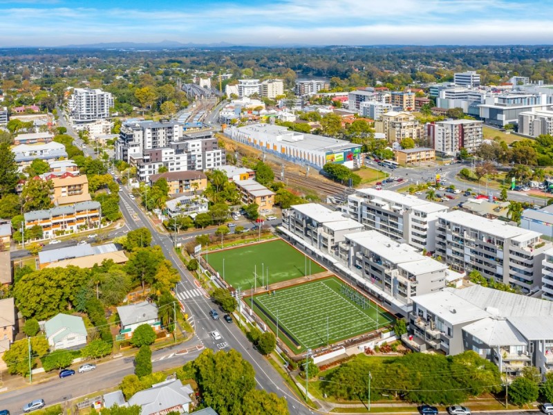 2/101 Clarence Road, Indooroopilly QLD 4068