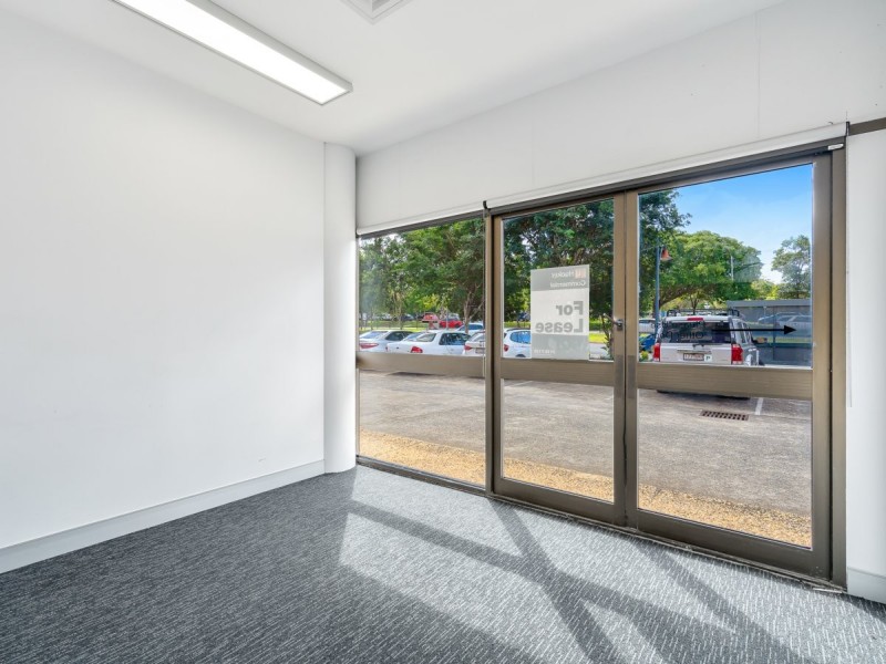 2 or 5 & 6/84 Wembley Road, Logan Central QLD 4114