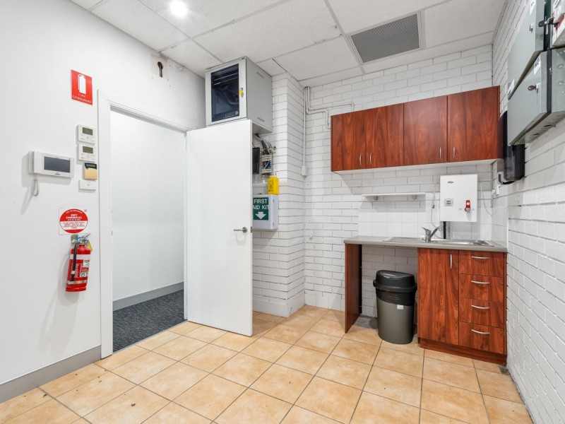 2 or 5 & 6/84 Wembley Road, Logan Central QLD 4114