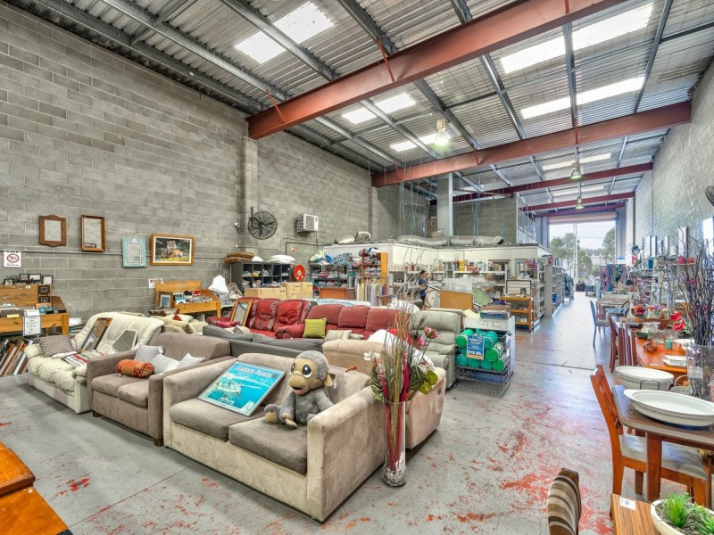 28 Johnson Road, Hillcrest QLD 4118