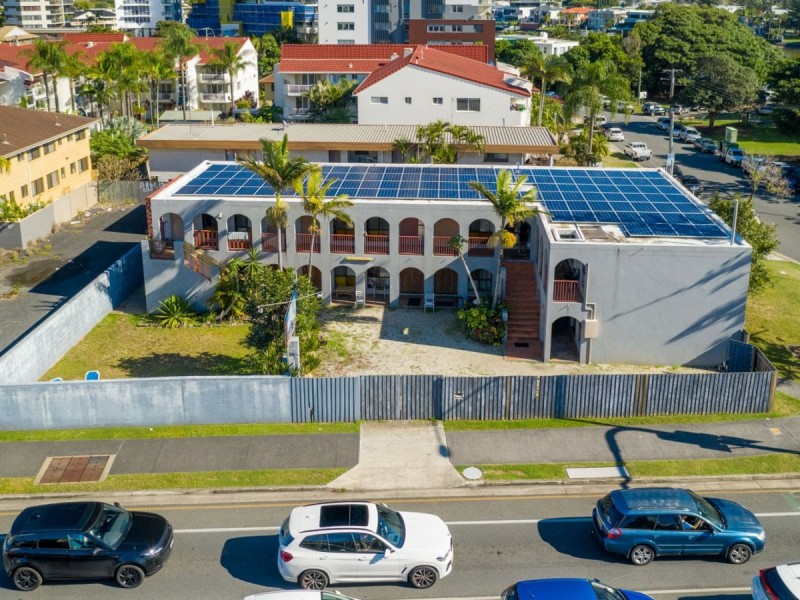 4 Cannes Avenue, Surfers Paradise QLD 4217