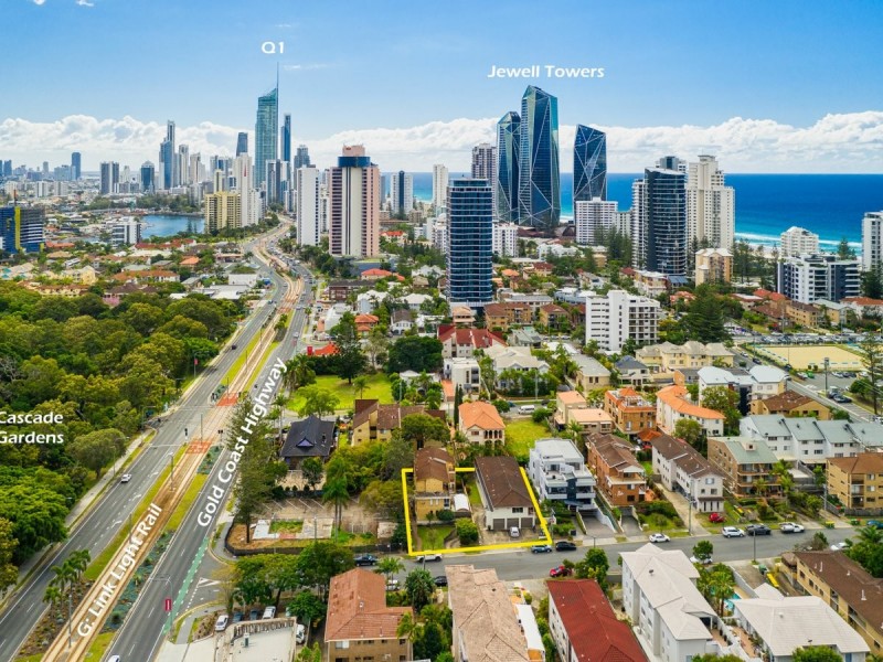 11-13 Rosewood Avenue, Broadbeach QLD 4218