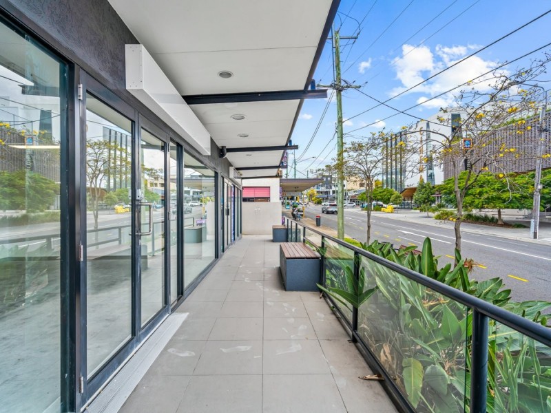 154 Cavendish Road, Coorparoo QLD 4151