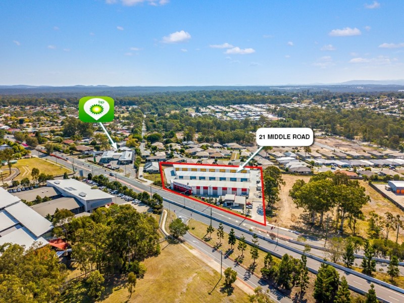 21 Middle Road, Hillcrest QLD 4118