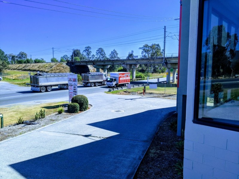 1/2 Elderslie Road, Yatala QLD 4207