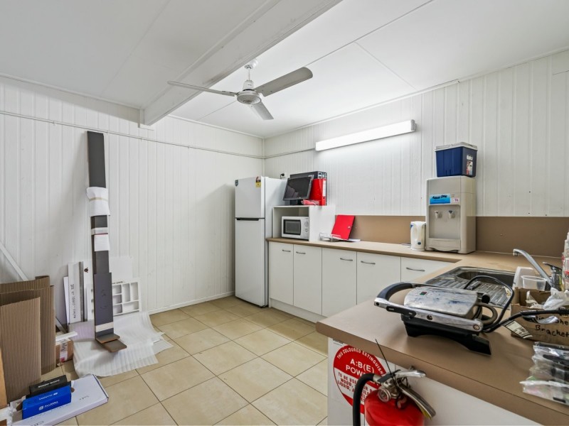 3 Monique Court, Raceview QLD 4305