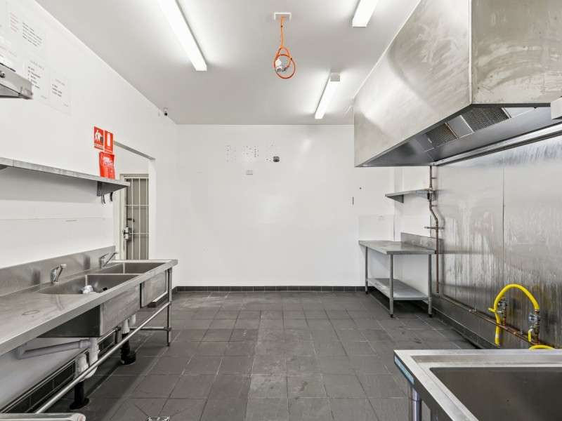 Chatswood Village/Shop 5/1-3 Cnr Chatswood Road & Achilles Drive, Springwood QLD 4127