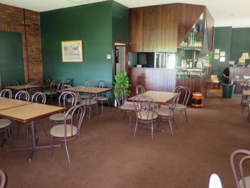 Unit 1-5 3370 Pacific Highway, Springwood QLD 4127