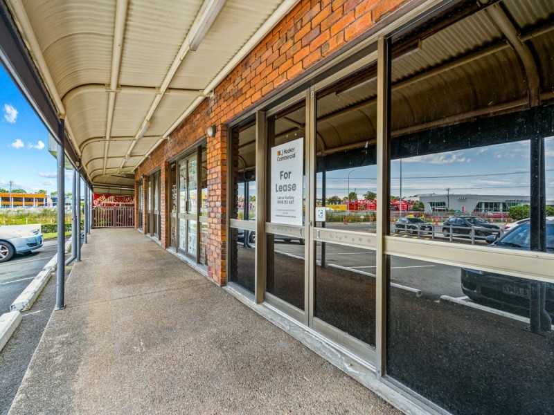 Unit 1-5 3370 Pacific Highway, Springwood QLD 4127