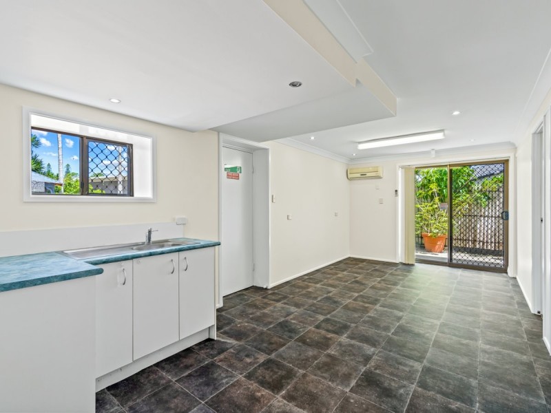 21 Vanessa Boulevard, Springwood QLD 4127