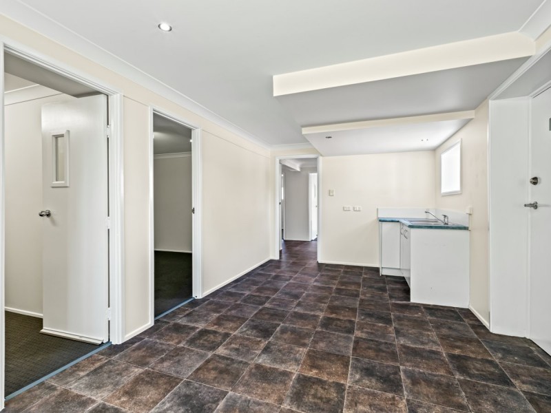 21 Vanessa Boulevard, Springwood QLD 4127