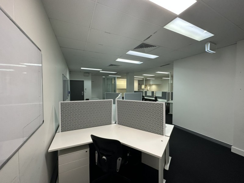 2020 Logan Road, Upper Mount Gravatt QLD 4122