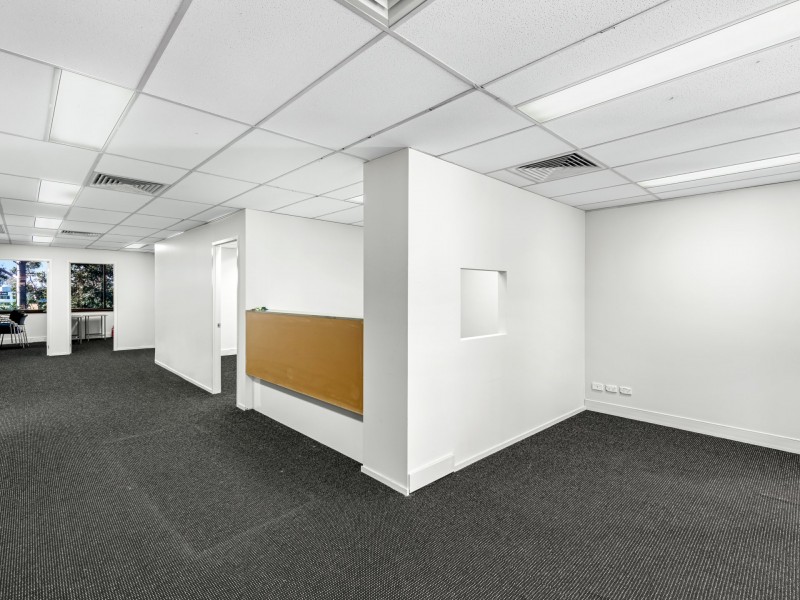 2092 Logan Road, Upper Mount Gravatt QLD 4122