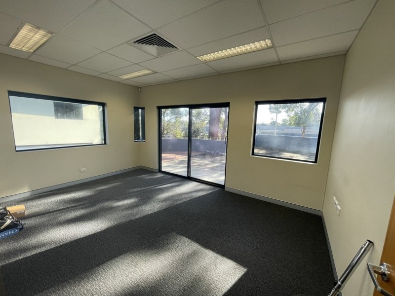 2404 Logan Road, Eight Mile Plains QLD 4113