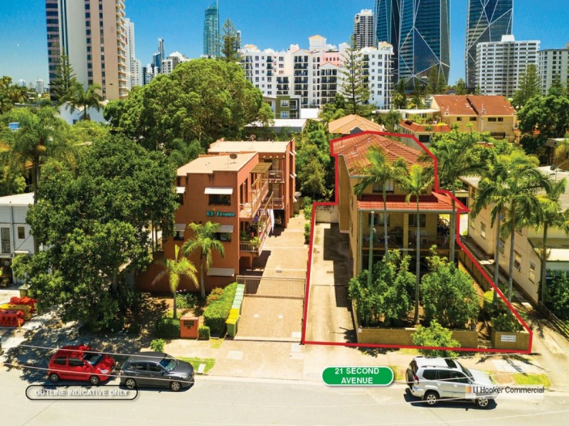 21 Second Avenue, Broadbeach QLD 4218