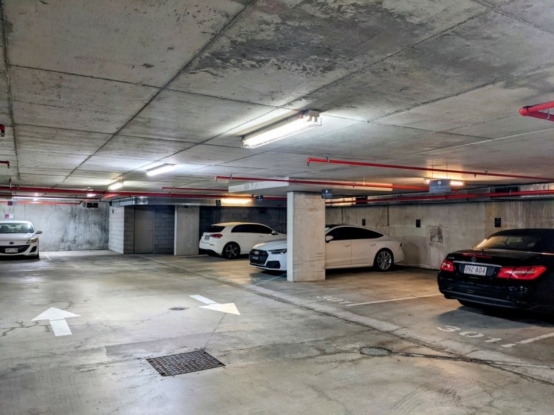 Top Floor, Waterfront Place, Robina QLD 4226