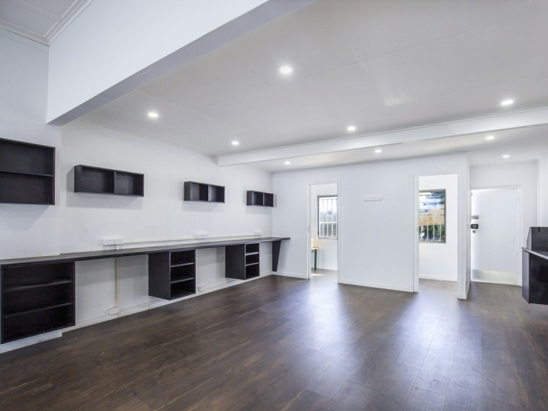 627 Logan Road, Greenslopes QLD 4120