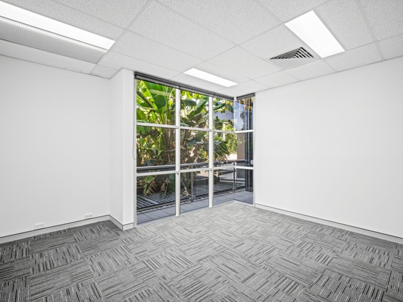 132 Lutwyche Road, Windsor QLD 4030