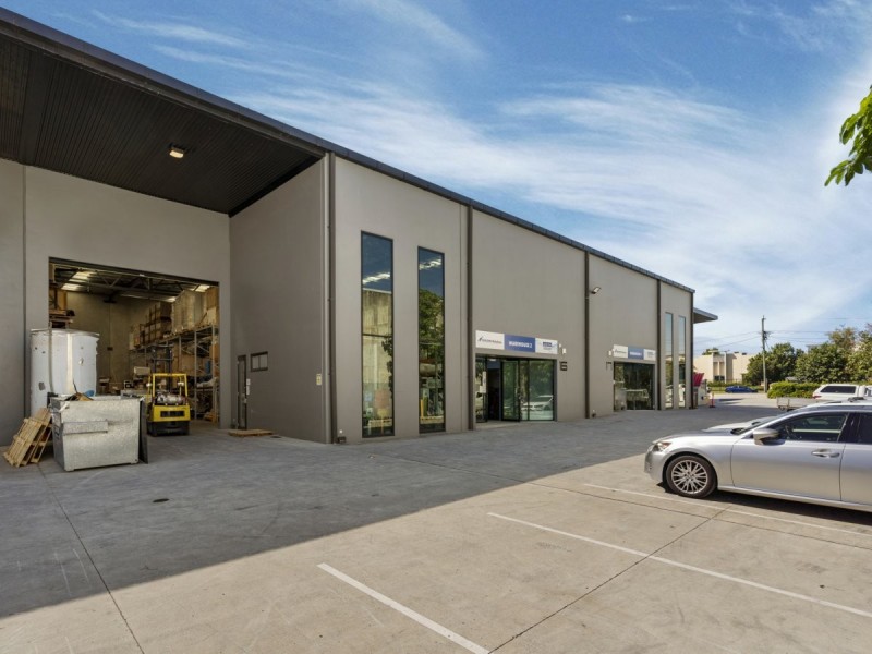 16 & 17/18 Ellerslie Road, Meadowbrook QLD 4131