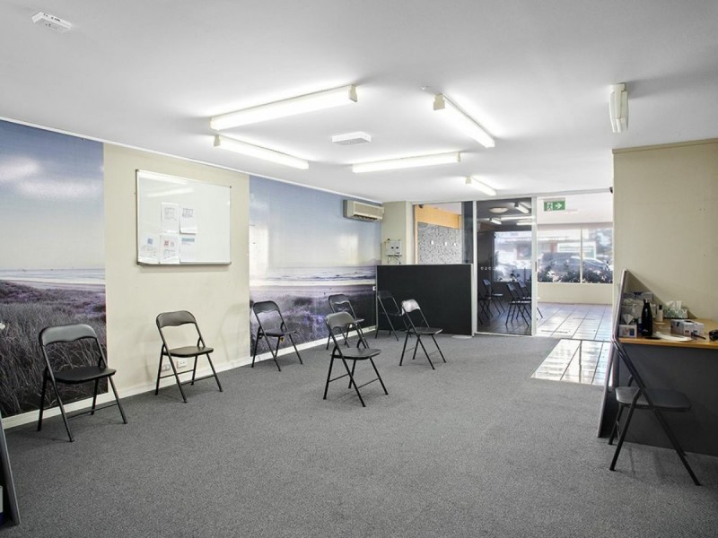 80 Ferny Avenue, Surfers Paradise QLD 4217