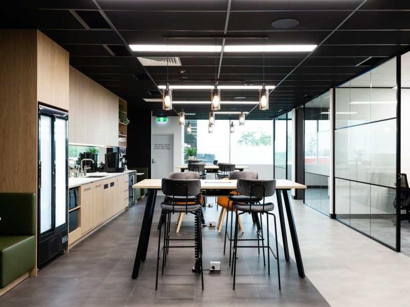 8 Clunies Ross Court, Eight Mile Plains QLD 4113