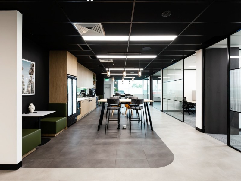 8 Clunies Ross Court, Eight Mile Plains QLD 4113