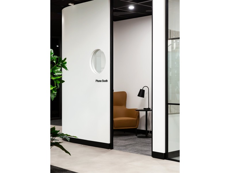 8 Clunies Ross Court, Eight Mile Plains QLD 4113