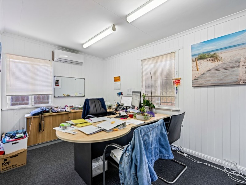 31 Samuel Street, Camp Hill QLD 4152