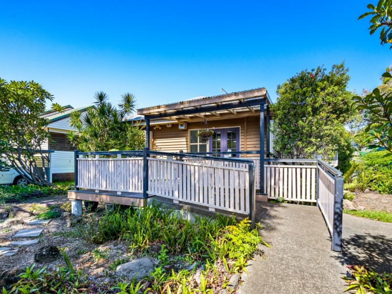 31 Samuel Street, Camp Hill QLD 4152