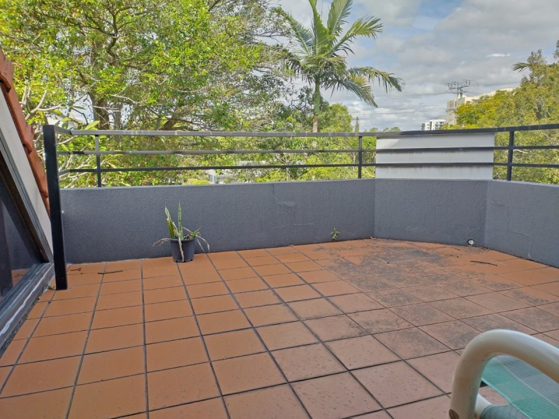 3/24 Vanessa Boulevard, Springwood QLD 4127