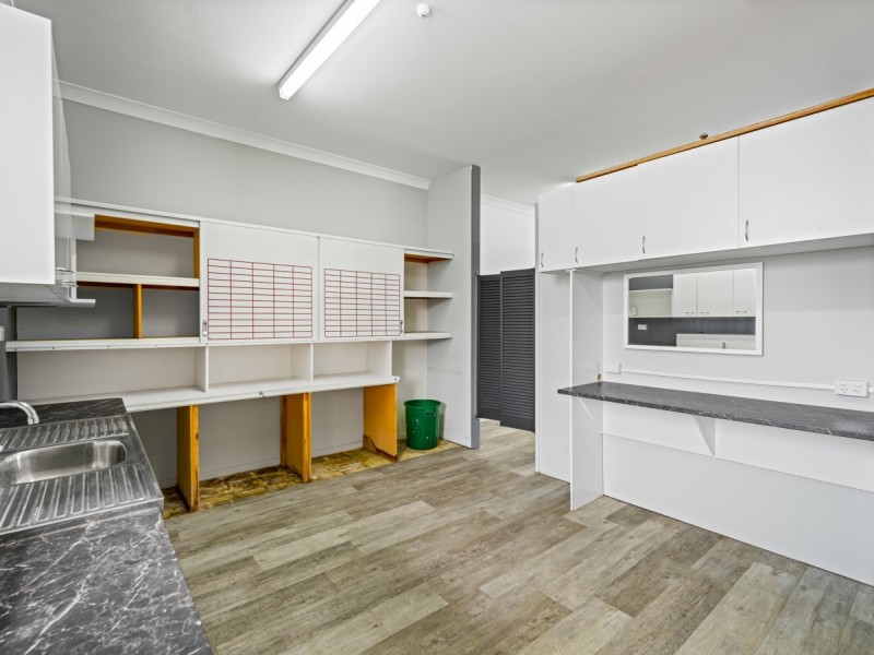 Shop 2/138 Bay Terrrace, Wynnum QLD 4178