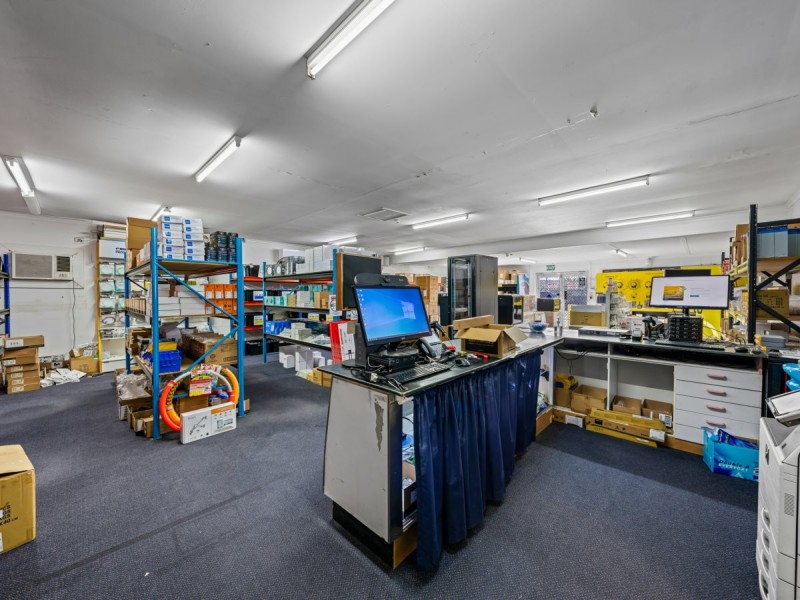 3843-3845 Pacific Highway, Tanah Merah QLD 4128