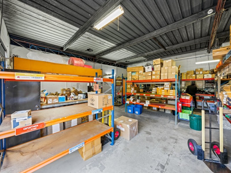 3843-3845 Pacific Highway, Tanah Merah QLD 4128